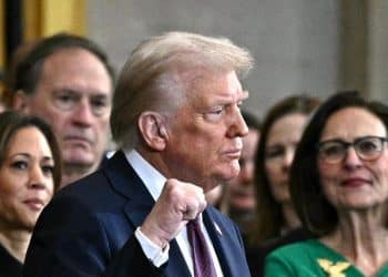 Trump takes power in Washington, declaring “America’s decline is over”