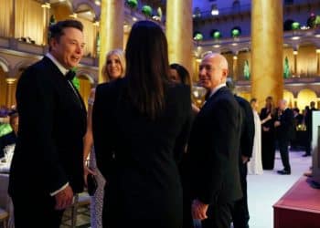 Seat switching, oversold tickets cause drama at pre-inauguration Trump dinner