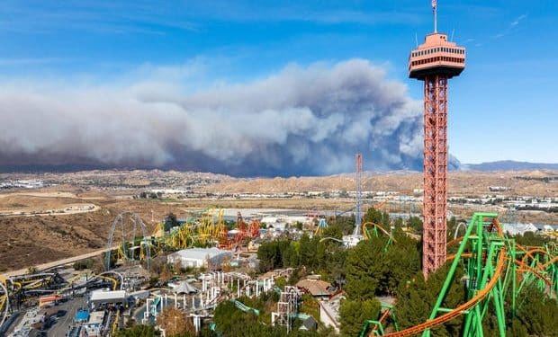 Hughes Fire in LA County quickly explodes to 5,000 acres — 19,000 evacuated