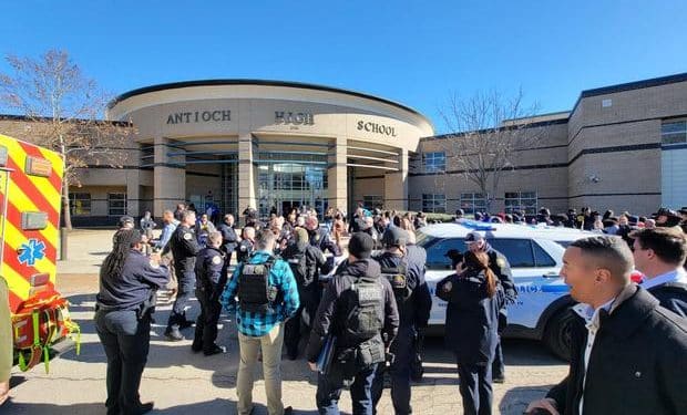 At least 2 students shot at high school in Tennessee