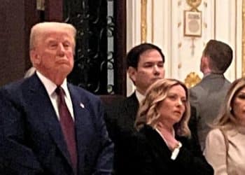 Trump praises Meloni for having “taken Europe by storm” during visit