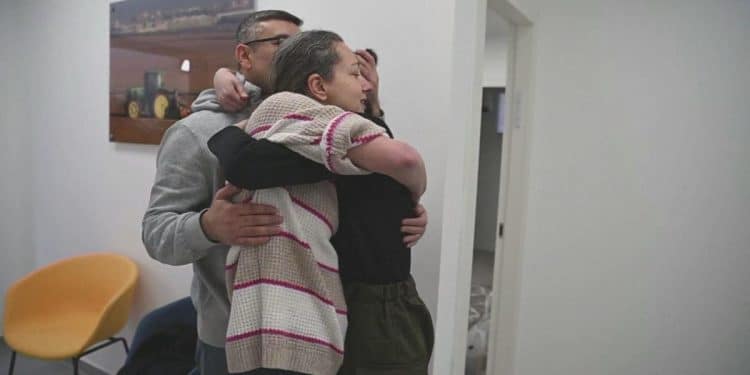 4 more Israeli hostages reunited with their families