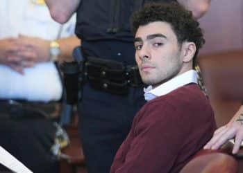 Accused UnitedHealthcare CEO killer receives support with legal fund