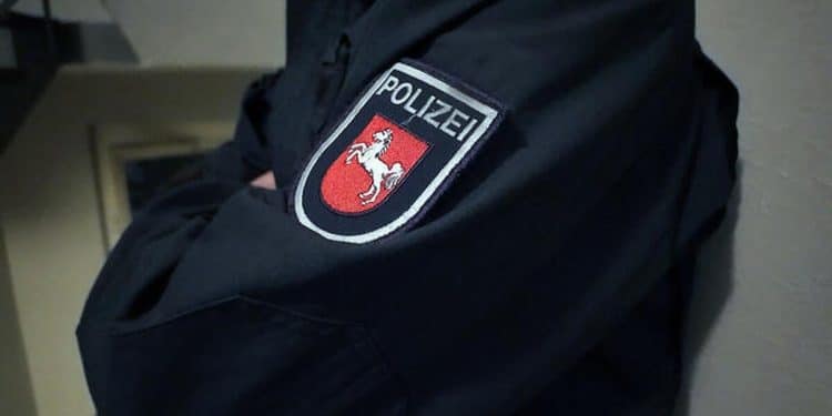 Policing the Internet | Sunday on 60 Minutes