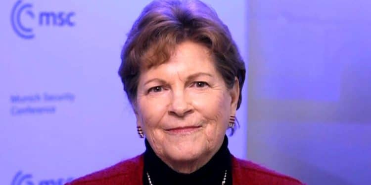 Shaheen says Trump administration is sending “mixed message” on Ukraine