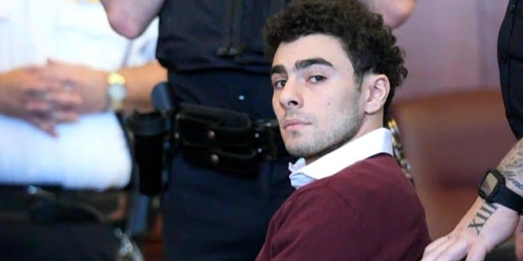 Accused UnitedHealthcare CEO killer to appear in New York court