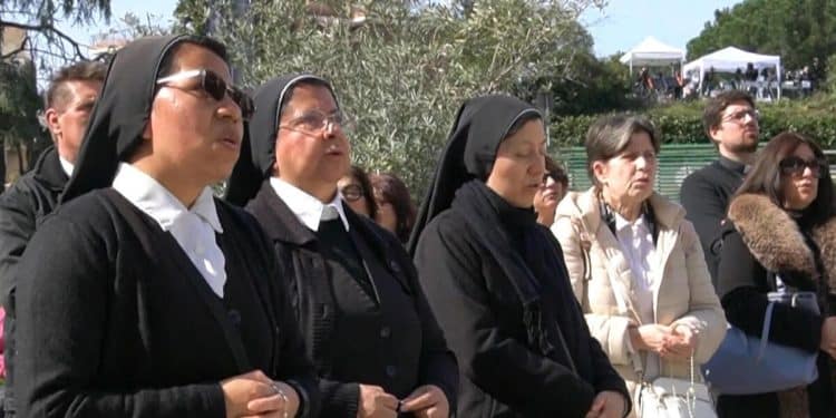 “CBS Weekend News” headlines for Sunday, Feb. 23, 2025