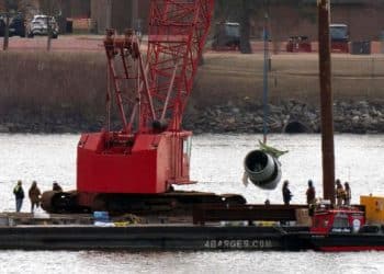 D.C. plane crash wreckage being removed from Potomac River