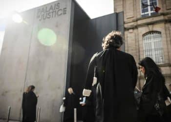 Ex-wife, sister testify in trial of surgeon accused of mass sex abuse