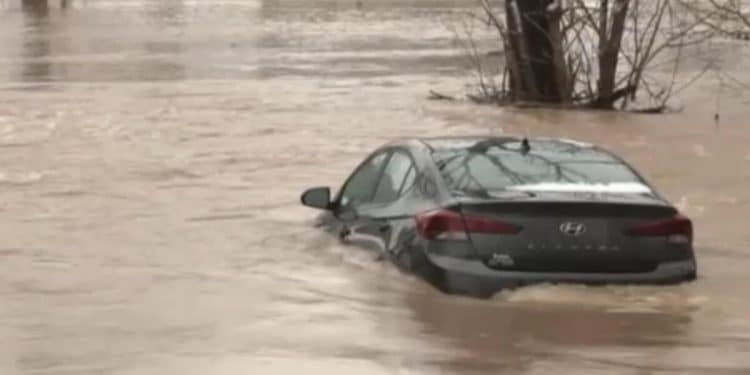 At least 10 dead after powerful storm brings high winds, flash floods across the South