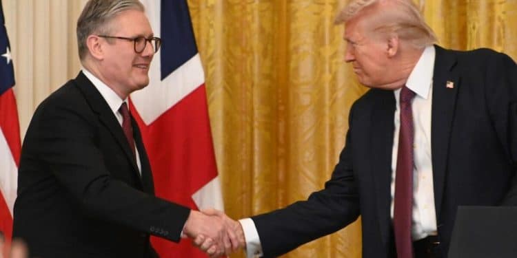 British prime minister meets with Trump at White House