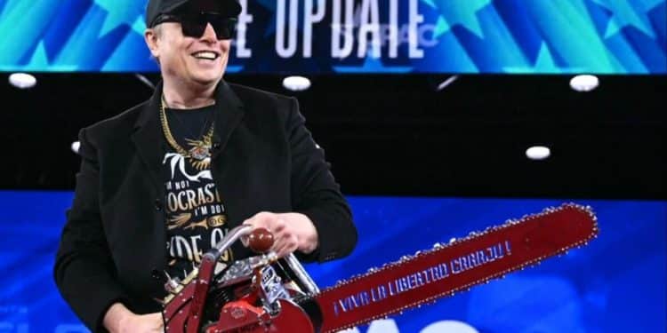 Confusion among federal workers over mixed messages on Elon Musk email