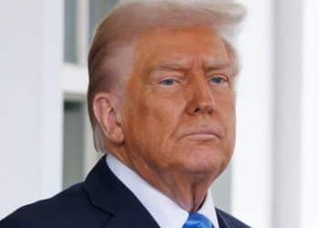 Former U.S. deputy assistant attorney general explains why Trump firing FBI agents could be a danger