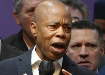 Four top aides to New York City Mayor Eric Adams resign