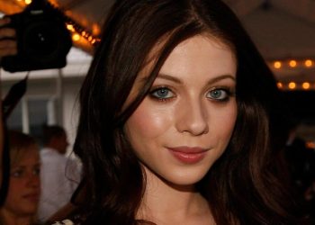 “Gossip Girl” star Michelle Trachtenberg dies at 39