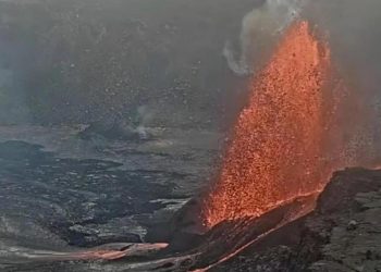 Hawaii’s Kilauea volcano sends lava over 300 feet into sky in latest eruption