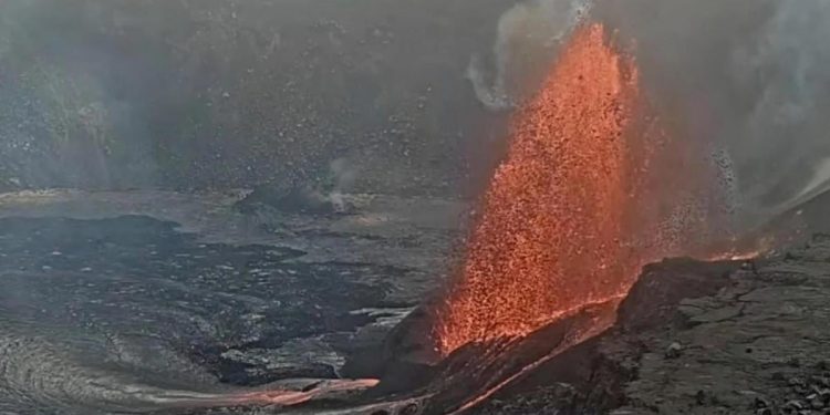 Hawaii’s Kilauea volcano sends lava over 300 feet into sky in latest eruption