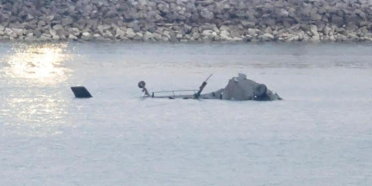 Helicopter crew in D.C. midair plane crash possibly had “bad data,” officials say