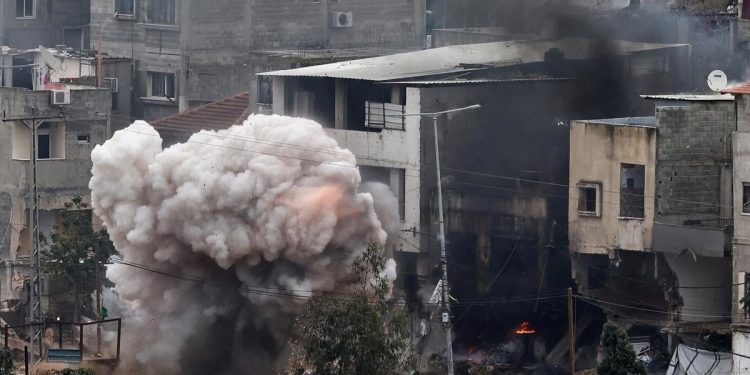 Israeli forces continue operations in West Bank