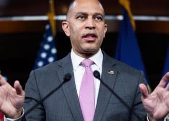 Jeffries warns major Medicaid cuts are coming with budget plan