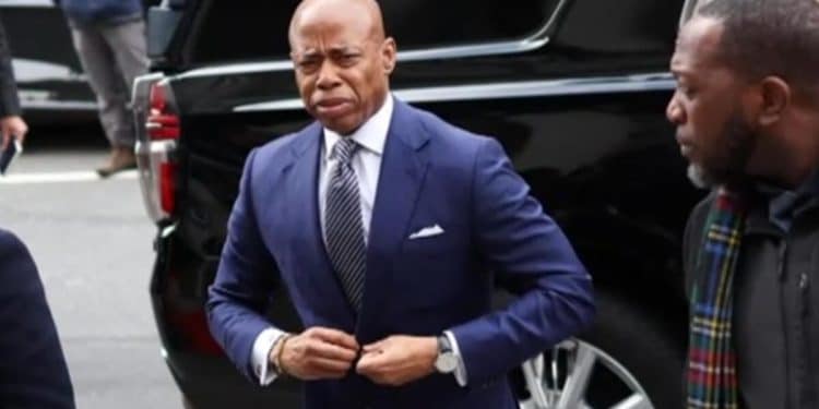 Judge weighs DOJ motion to drop corruption case against NYC Mayor Eric Adams