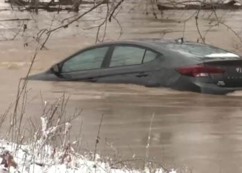 Kentucky flood warnings extended after deadly storm
