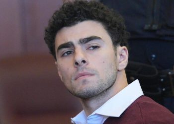 Luigi Mangione issues first statement since arrest