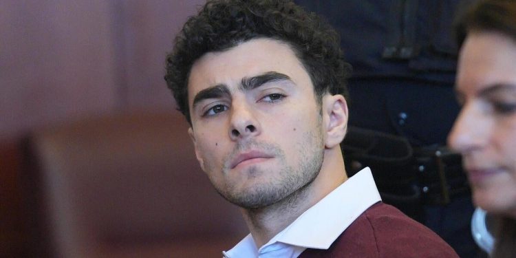 Luigi Mangione issues first statement since arrest