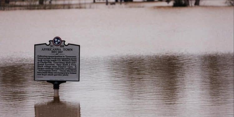 Massive snowstorm could hamper Kentucky flooding recovery efforts