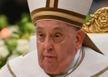 Pope Francis continues to improve, but doctors not changing prognosis, Vatican says