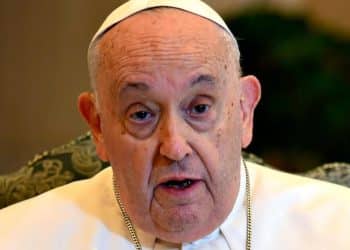 Pope Francis remains in critical condition with early kidney failure, Vatican says