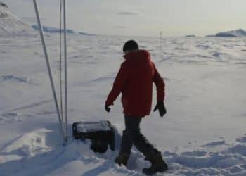Researcher shows “dramatic” change in Norway glacier ice levels