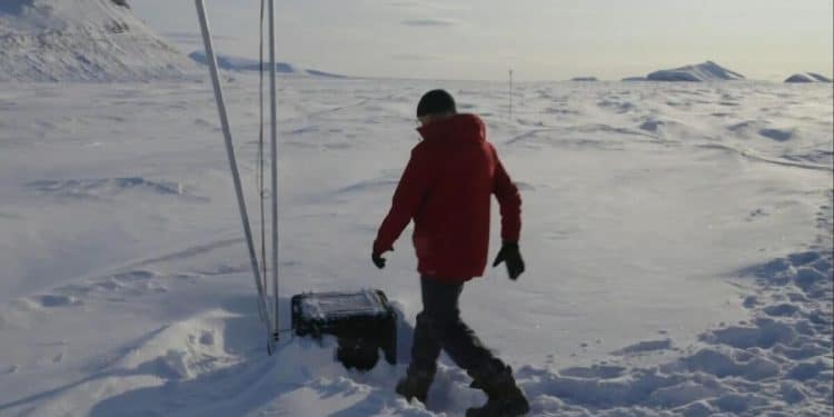 Researcher shows “dramatic” change in Norway glacier ice levels