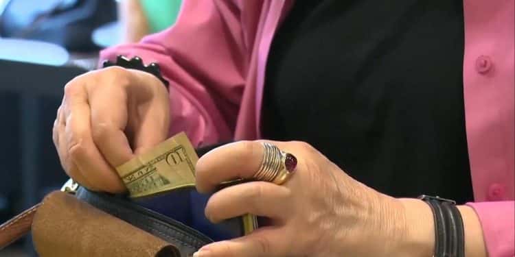 The stock market closes out worst day of 2025