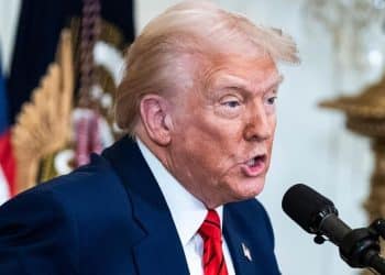 Trump again floats unconstitutional third term