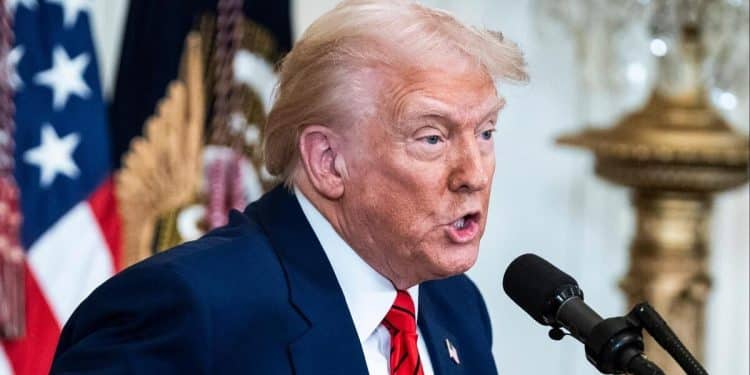 Trump again floats unconstitutional third term