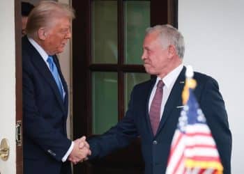 Trump meets with king of Jordan amid growing tensions