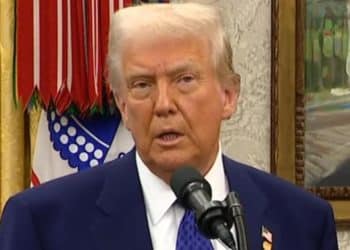 Trump takes questions on Russia-Ukraine peace talks in Oval Office