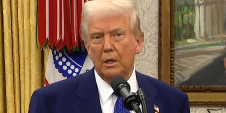 Trump takes questions on Russia-Ukraine peace talks in Oval Office