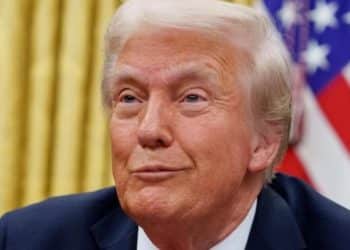 Trump order targets COVID vaccine mandates in schools