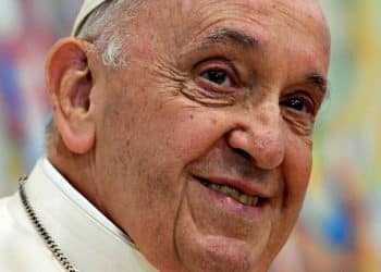 Vatican on Pope Francis’ complex conditions, oxygen therapy