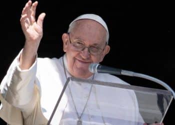 Vatican provides update on Pope Francis’ critical condition