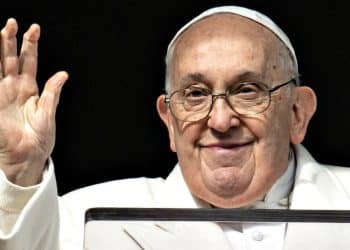 World prays for Pope Francis as his health improves