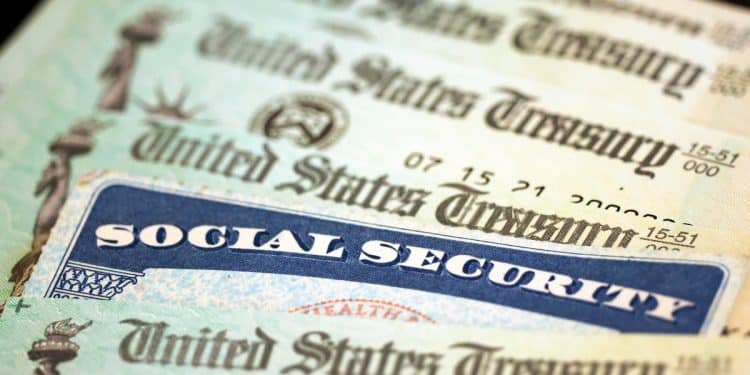 Social Security chief refutes claims of dead 100-year-olds getting checks