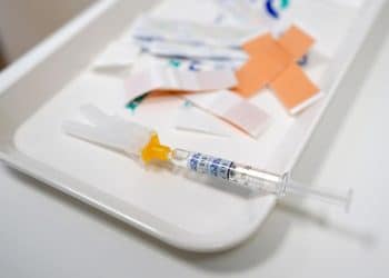 Flu vaccine this season may be poorly matched, early CDC data suggests