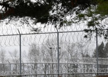 Hochul threatens to send in National Guard over prison guard strike