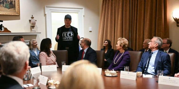 Second “what did you do last week” email expected to go to some federal workers