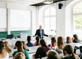 AI ban or fan? The debate over using generative AI in schools