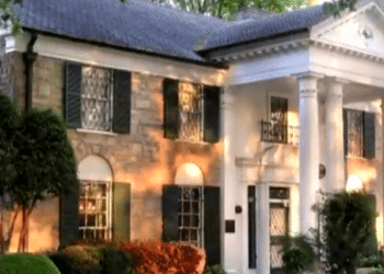 Missouri woman to plead guilty in plot to sell Graceland