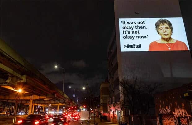 live2tell-in-nyc.jpg 
